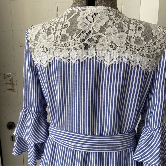 Suzanne Betro Chambray Stripe Wrap Top Blouse Tiered Ruffle Sleeves Lace Insert - Picture 4 of 8